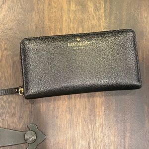 Kate Spade black zipper wallet